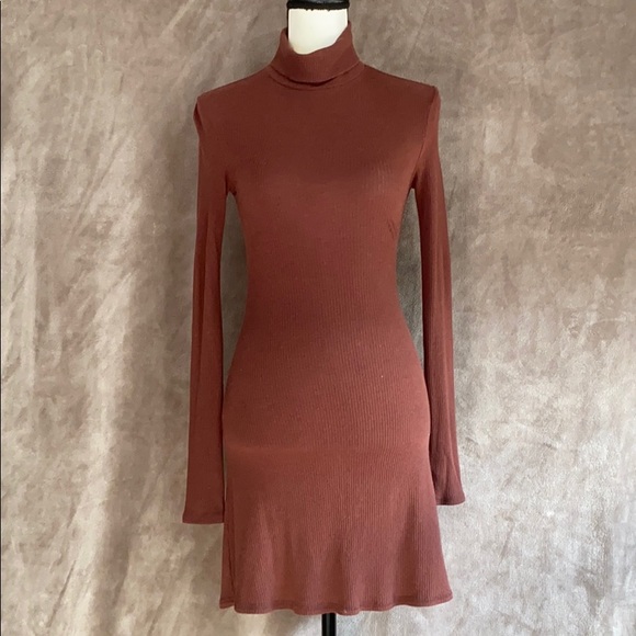 Urban Outfitters Knit Dress. Fall 🍂 - Picture 1 of 8